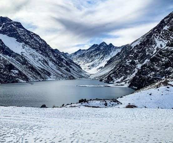Portillo e Laguna del Inca